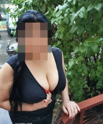 Встречаясь со мной, ты окунешься в мир наслаждения и безудержной страсти. Я опытна и умела в постели, смогу удовлетворить даже самого требовательного мужчину. Мои услуги включают все, что ты сможешь только пожелать - классический секс, оральные ласки, эротический массаж. У меня есть отличные отзывы, которые только усиливают желание встретиться со мной. Посмотри мои фото, и ты увидишь, какая я соблазнительная и сексуальная. Жду тебя в Москве, чтобы наша встреча была незабываемой и полной эмоций 💋🔥 Василиса